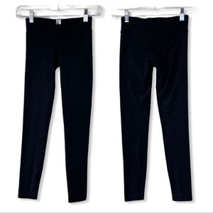 ❤️ Ivivva by Lululemon Girl’s Black leggings 8